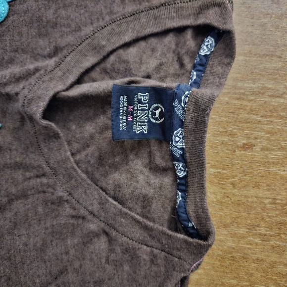 Victoria's Secret Brown Tee with Blue and White Graphics - Picture 8 of 9